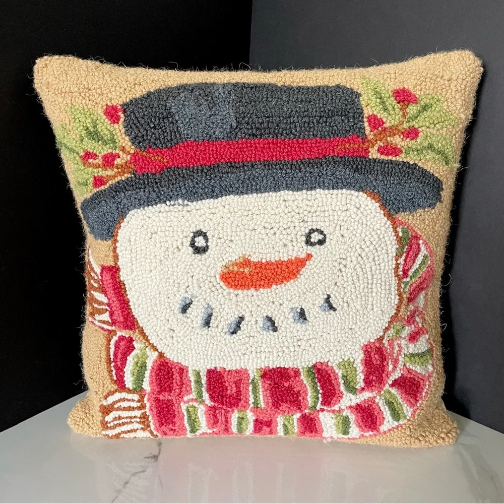 Snowman Wool Hook Pillow by Peking Handicraft
